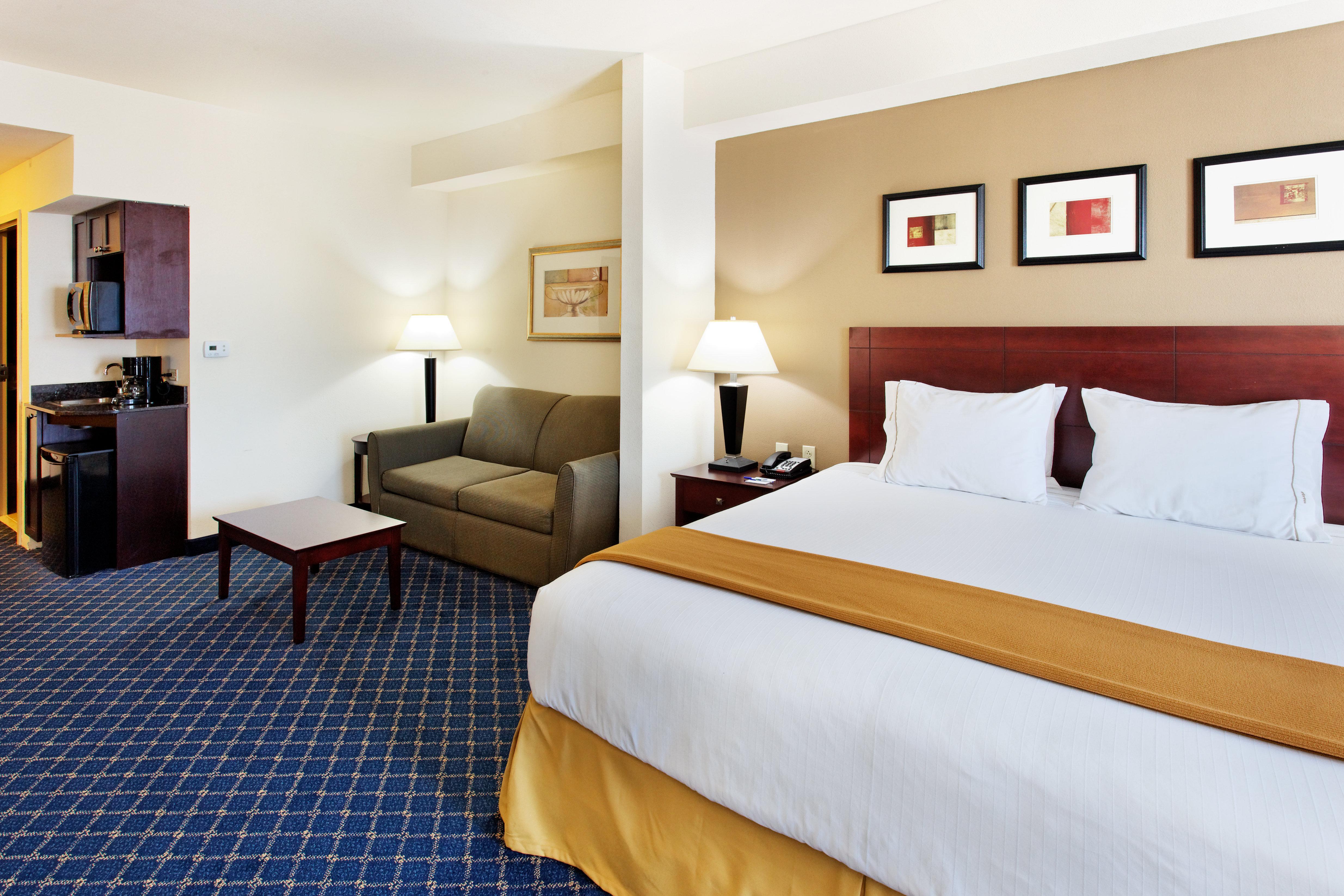 Holiday Inn Express & Suites Cookeville By Ihg Room photo