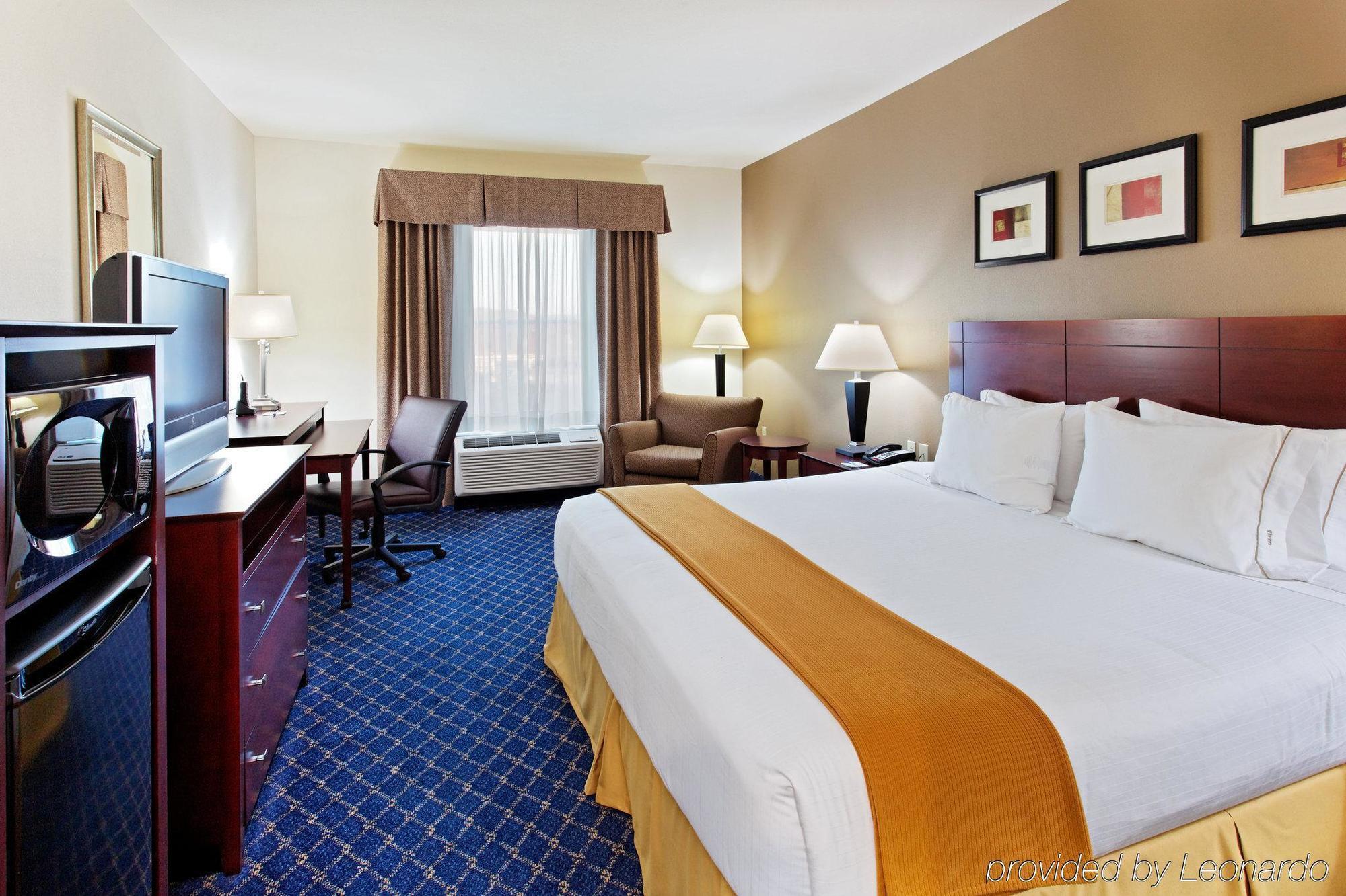 Holiday Inn Express & Suites Cookeville By Ihg Room photo