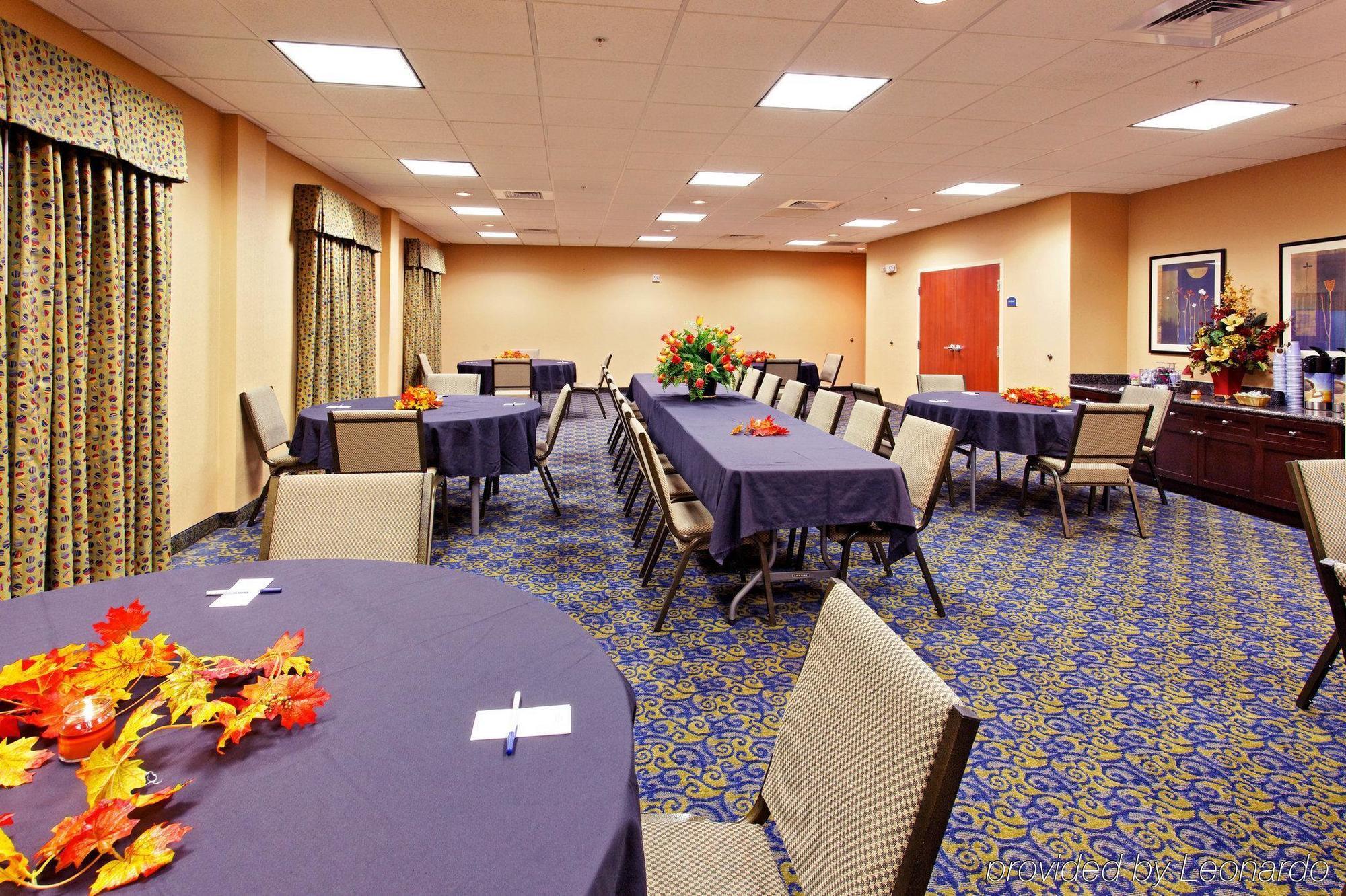 Holiday Inn Express & Suites Cookeville By Ihg Exterior photo