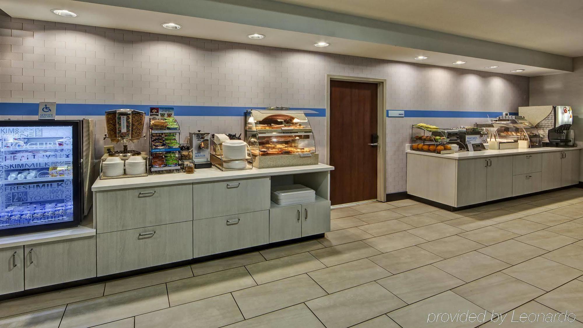 Holiday Inn Express & Suites Cookeville By Ihg Exterior photo