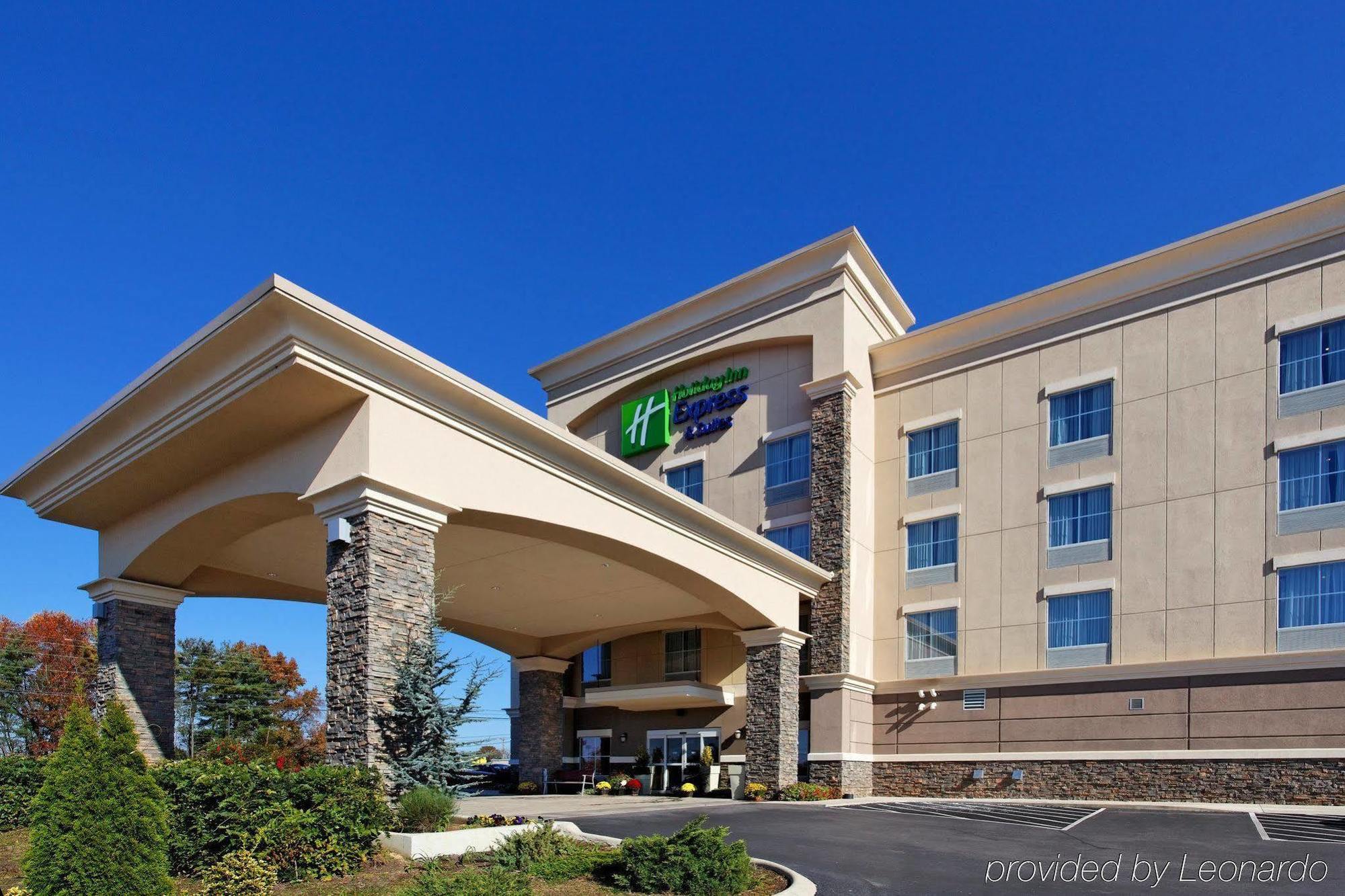 Holiday Inn Express & Suites Cookeville By Ihg Exterior photo